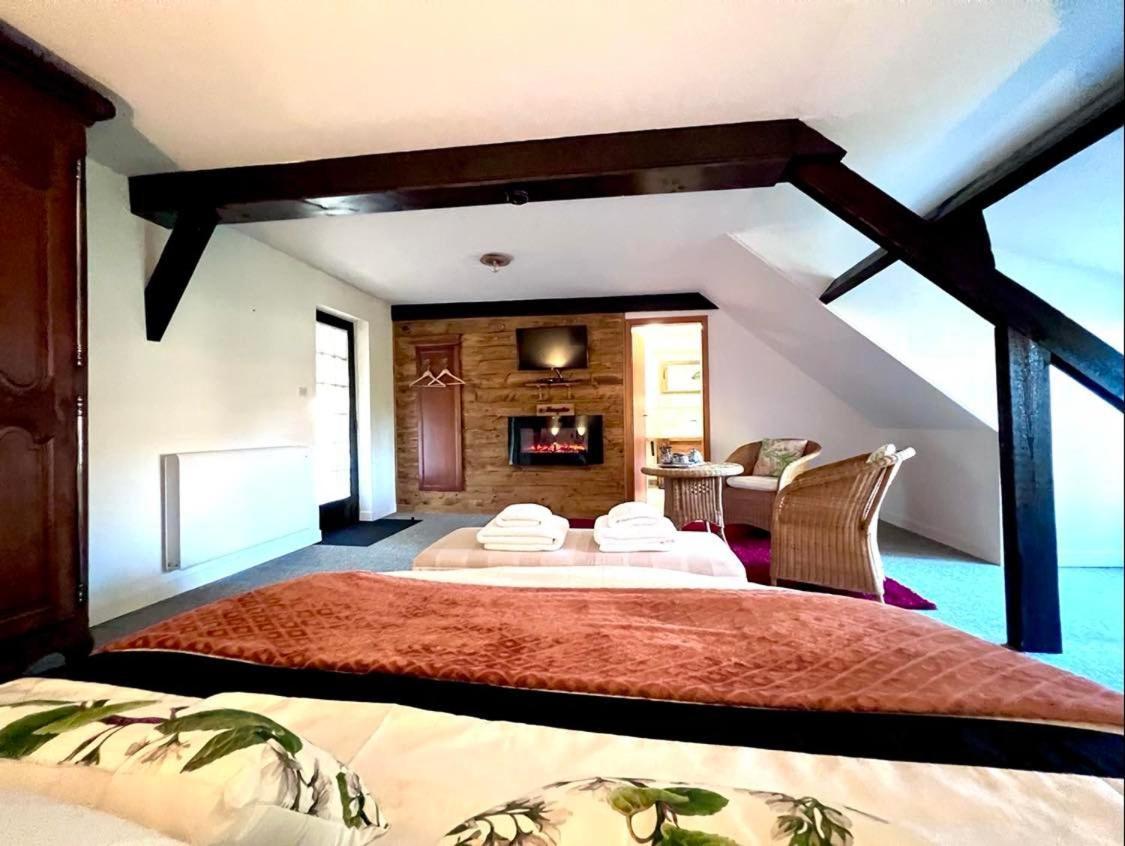 Hotel Le Domaine du Moulin Foulon à Essay Extérieur photo