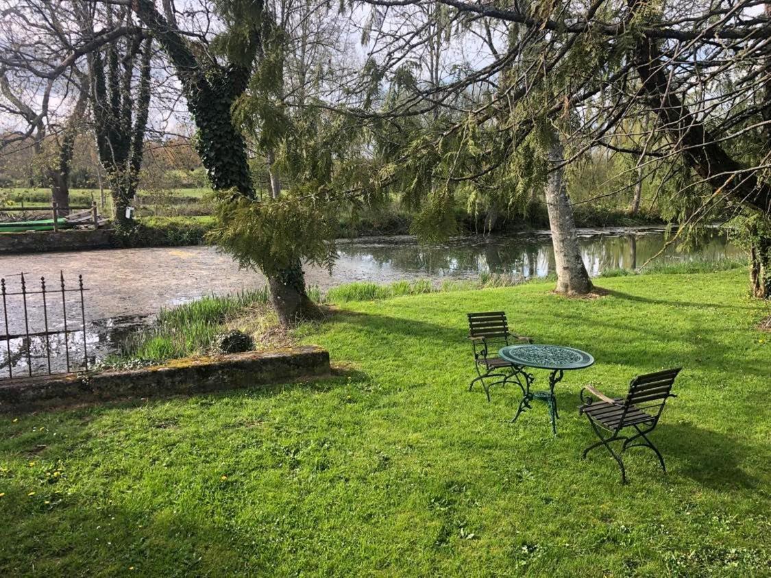 Hotel Le Domaine du Moulin Foulon à Essay Extérieur photo