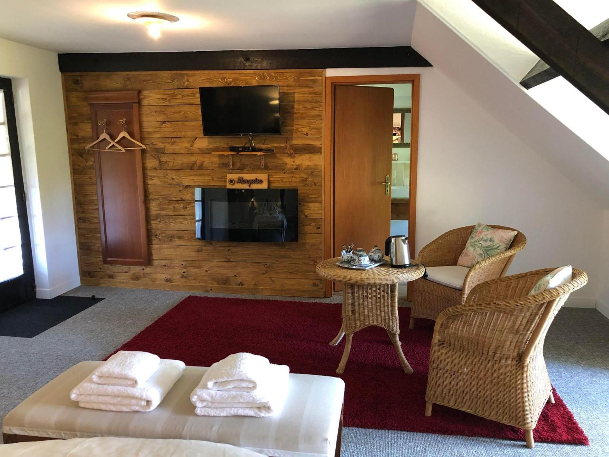 Hotel Le Domaine du Moulin Foulon à Essay Extérieur photo